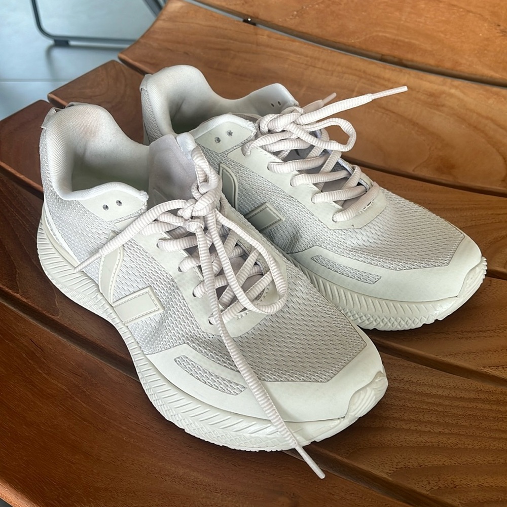 Veja White Cream Women's Sneakers